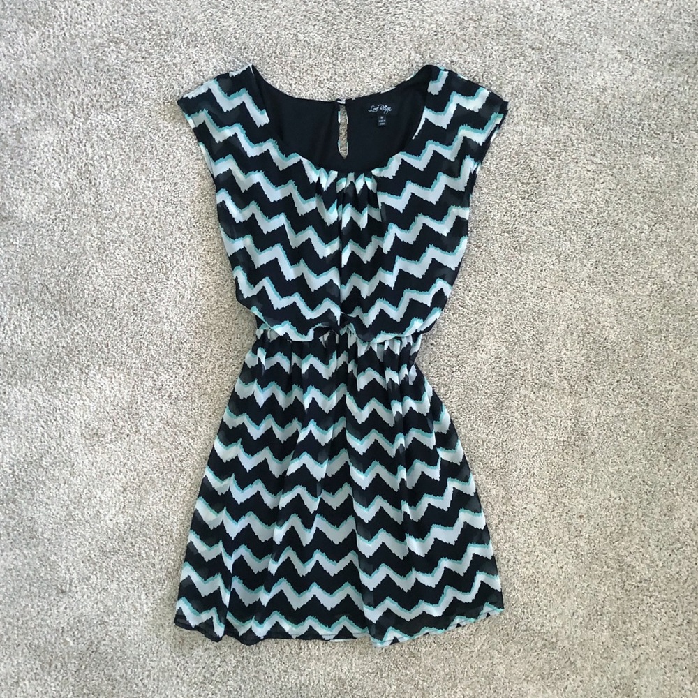 Love Reign Chevron Printed Dress in Mint and Black